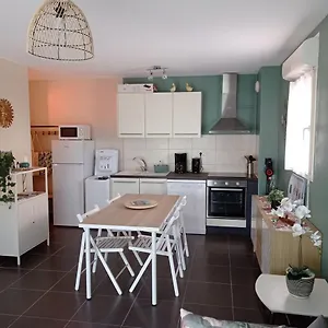  Appartement Le Soleil Du Luberon - T2 Avec Terrasse, Parking Et Clim Frankrijk